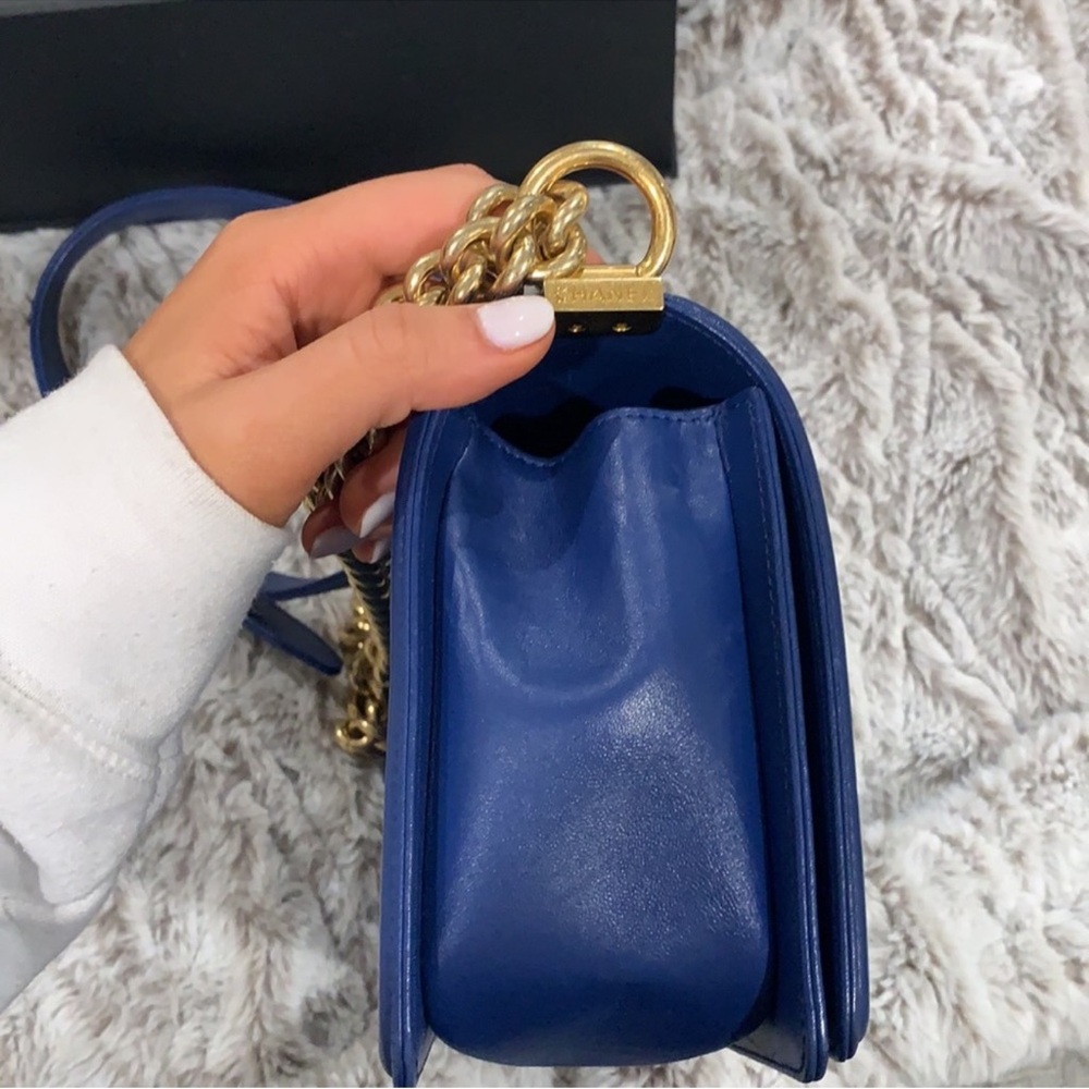 Chanel Blue Boy Bag with Gold Chain - Picture 7 of 14